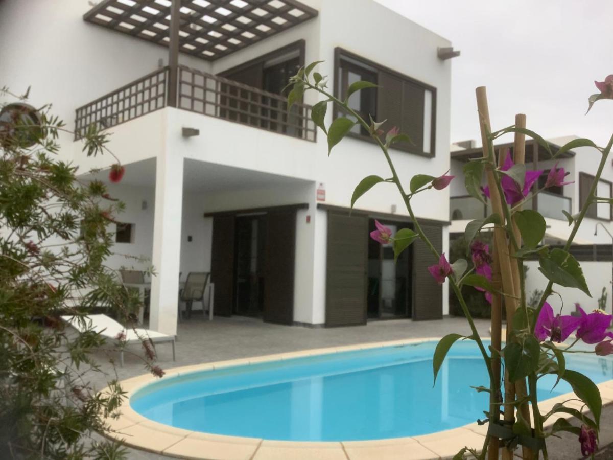 Modern With Sea Views Villa Costa Teguise