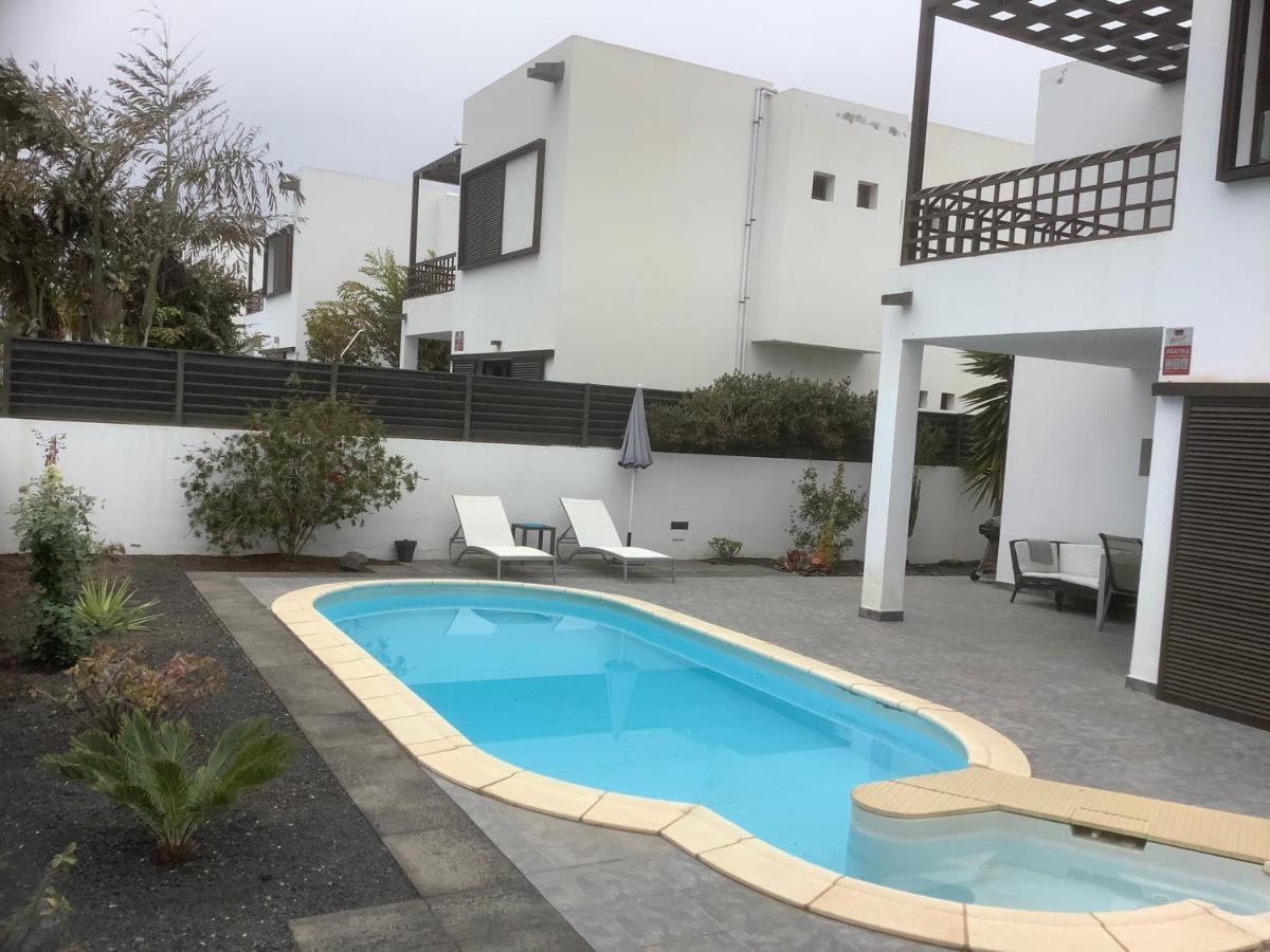 Modern With Sea Views Villa