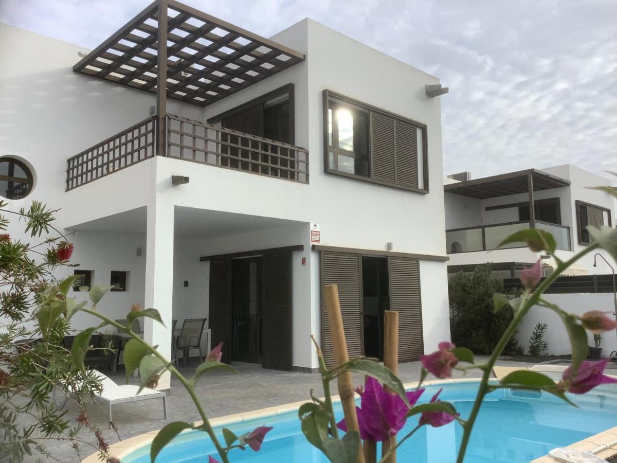 Modern With Sea Views Villa